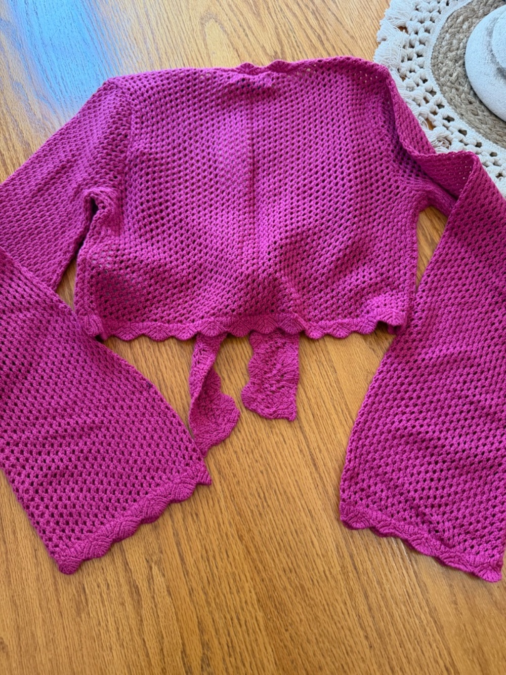 NWT Hollister Sweater Small - Picture 2 of 3